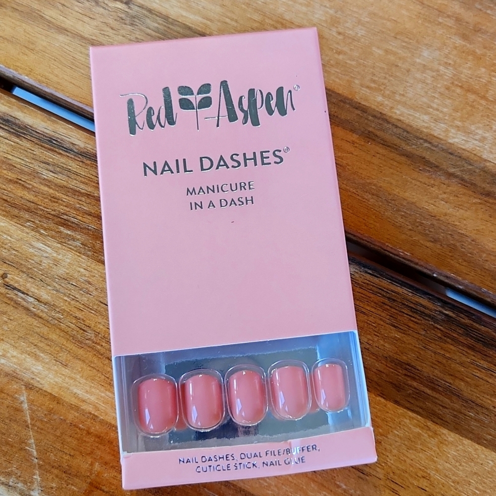 Press on nails